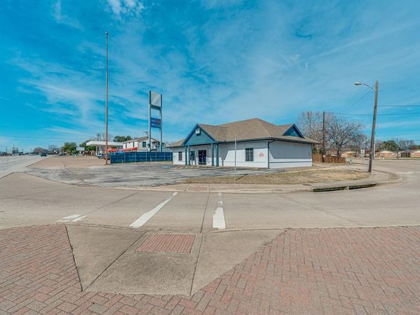 525 E Main St, Midlothian, TX 76065
